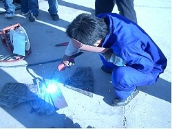 并于2000年转制 为高等职业亚娱体